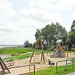 Mit Kamin U Terrasse Nahe Dem Strelasund Franken Vorstadt