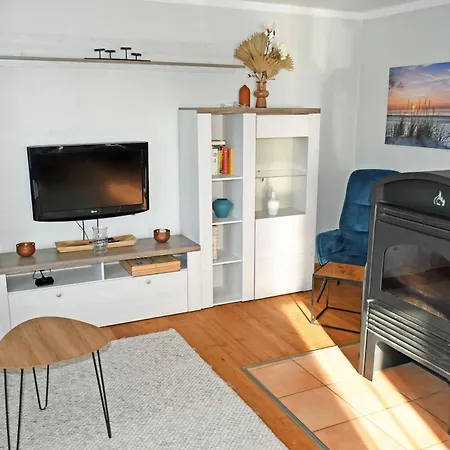 Mit Kamin U Terrasse Nahe Dem Strelasund Apartmán