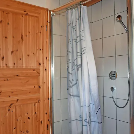 Mit Kamin U Terrasse Nahe Dem Strelasund